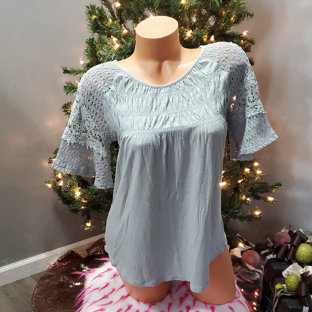 Maurices crochet lace smocked top blouse XS EUC light green - Picture 1 of 7